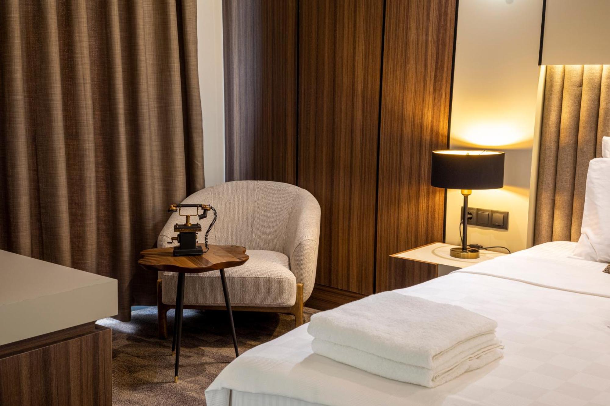 Monalisa Hotels 库萨达斯 外观 照片