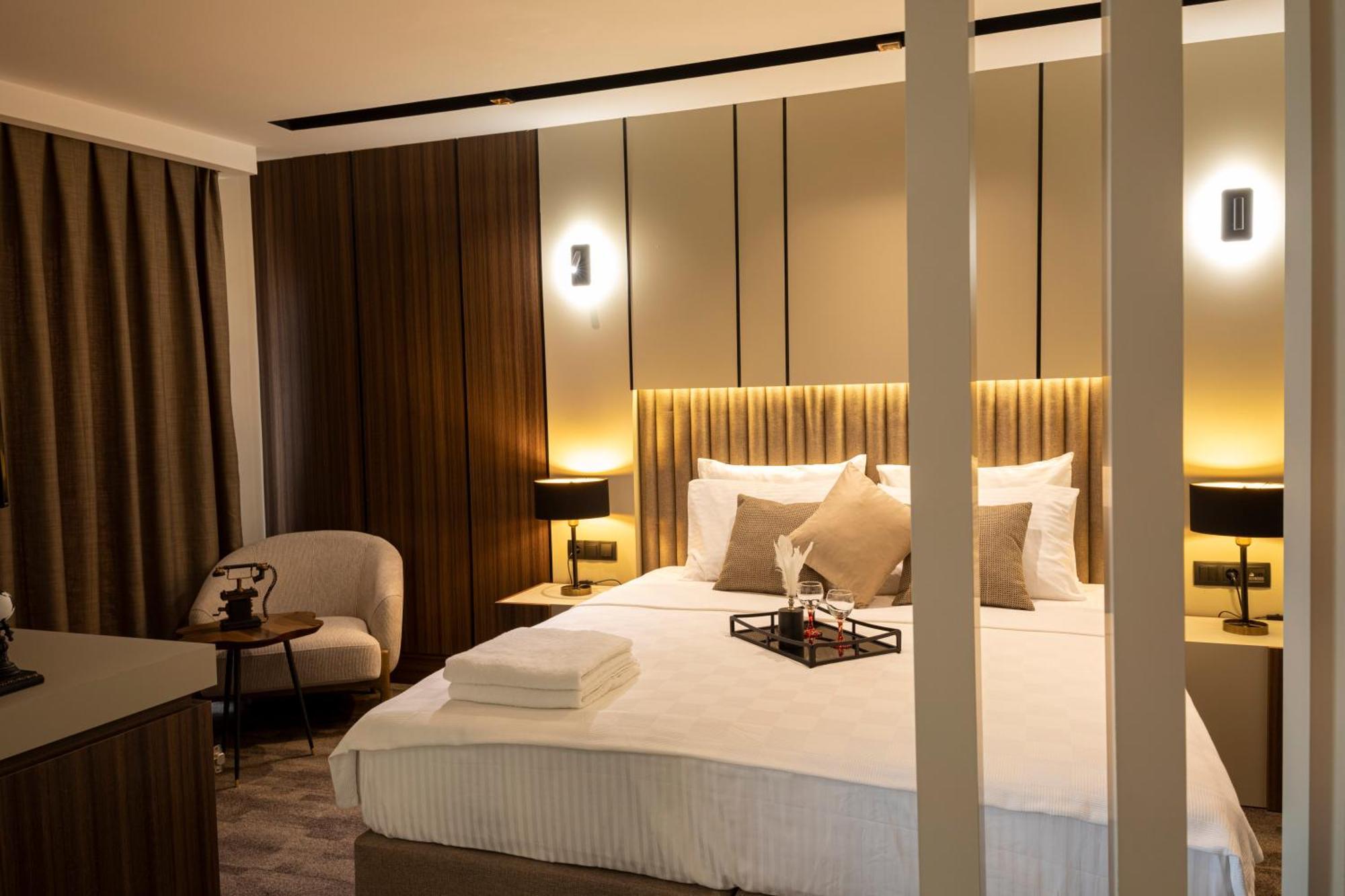 Monalisa Hotels 库萨达斯 外观 照片