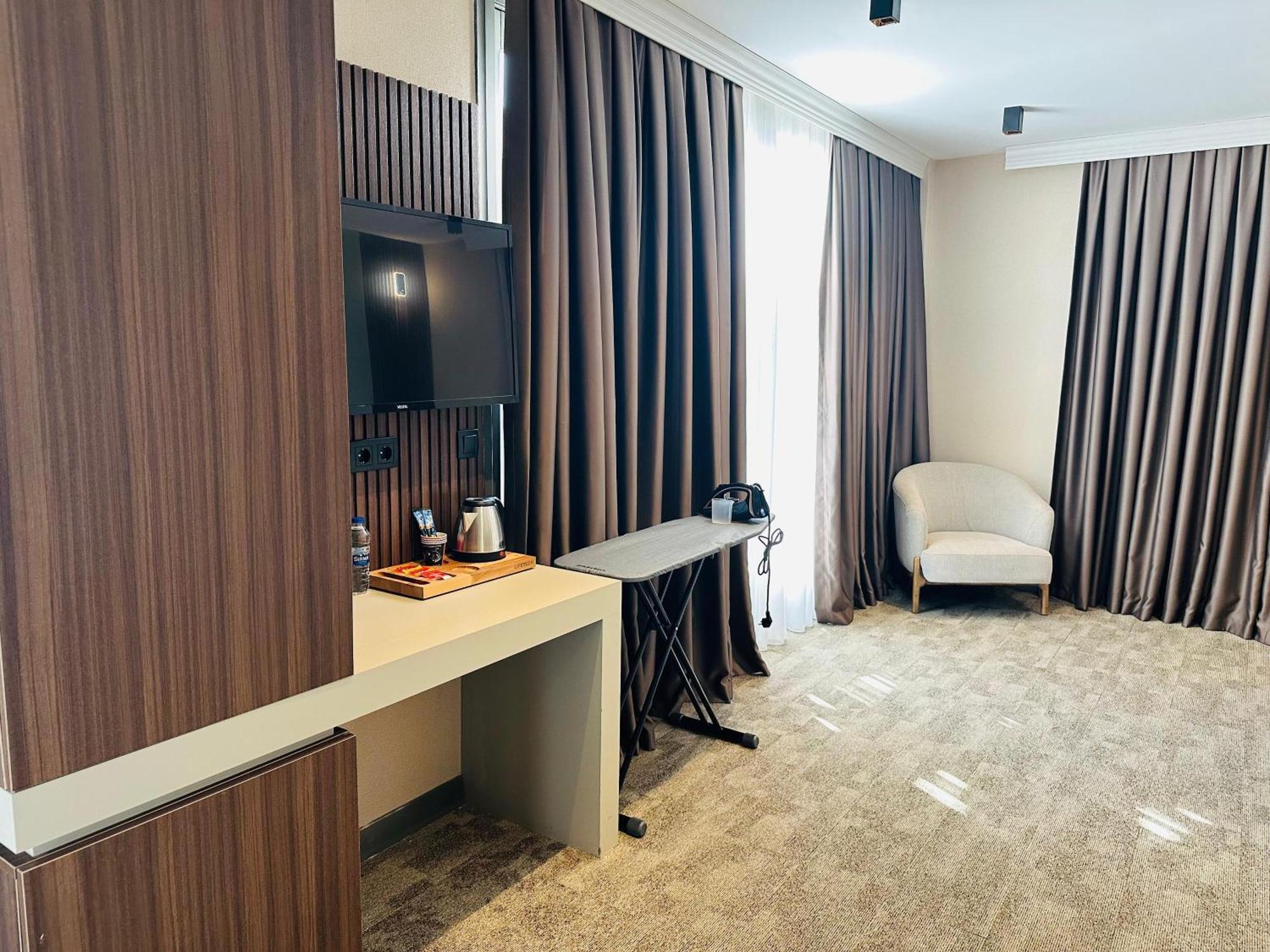 Monalisa Hotels 库萨达斯 外观 照片