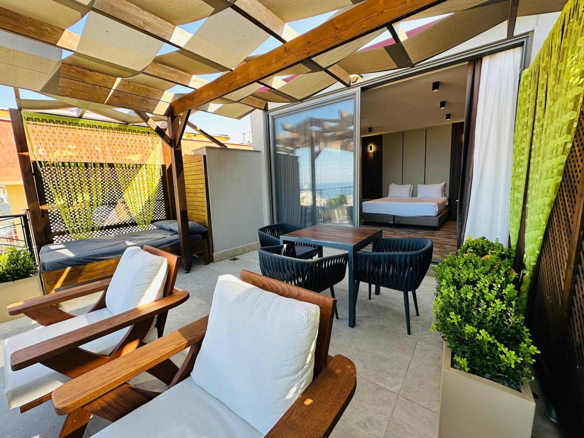 Monalisa Hotels 库萨达斯 外观 照片