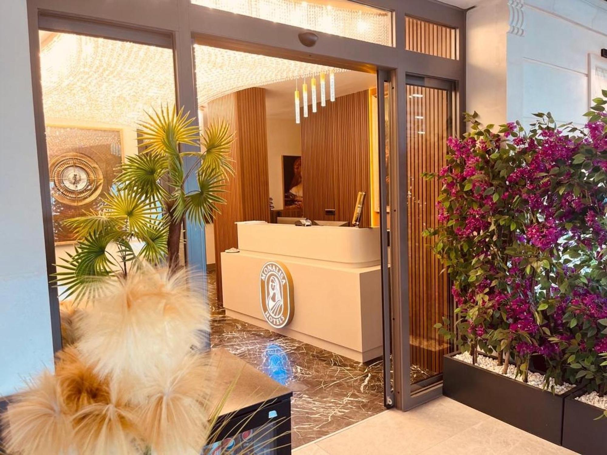 Monalisa Hotels 库萨达斯 外观 照片